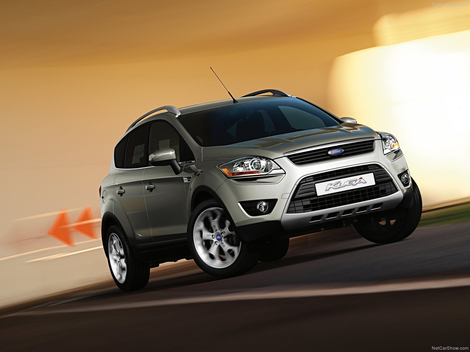 Ford Kuga Mk1 Presse Bilder und Fotos