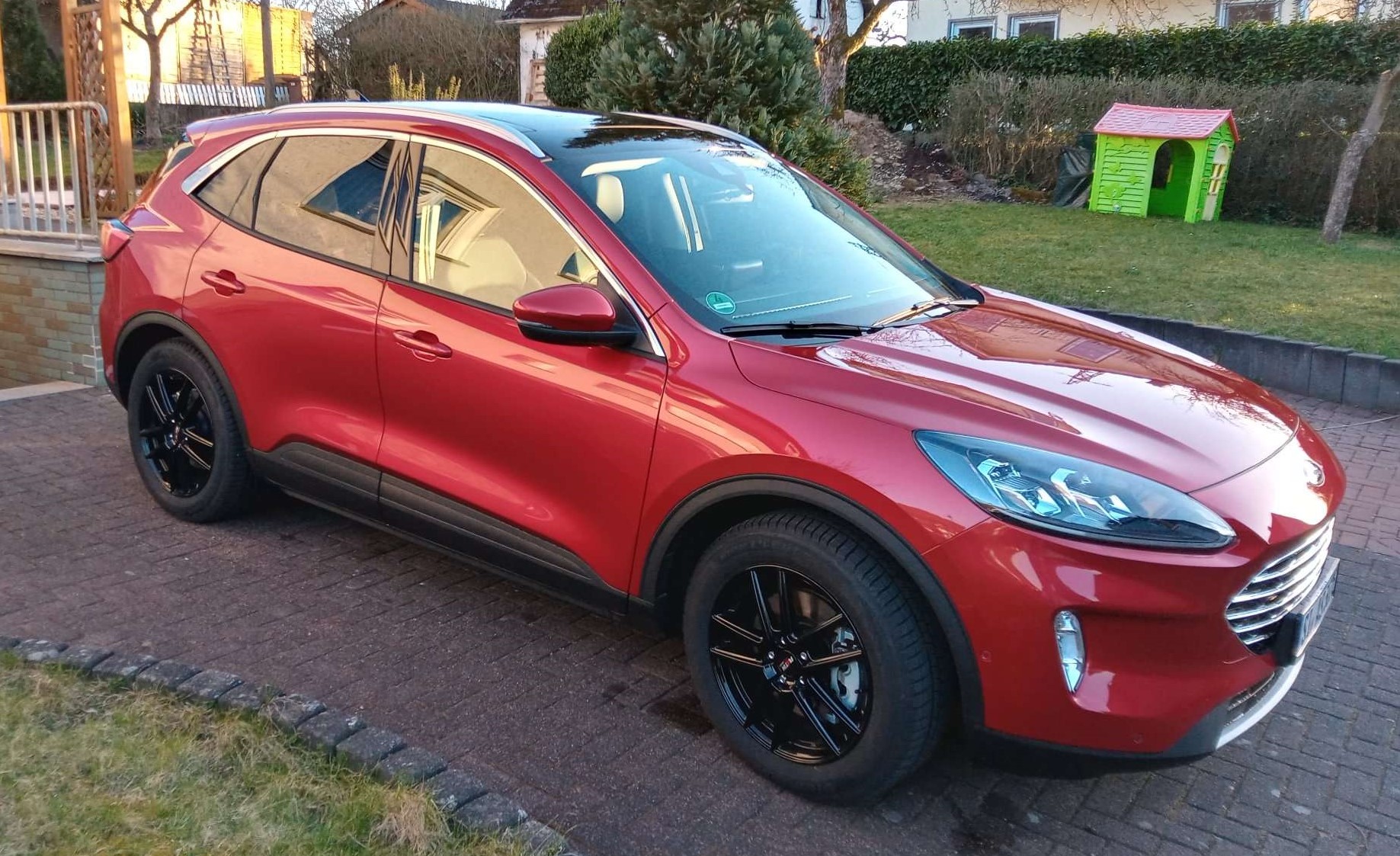 Bilder und Videos aus der Kategorie „Ford Kuga MK3 Bilder“ - Seite