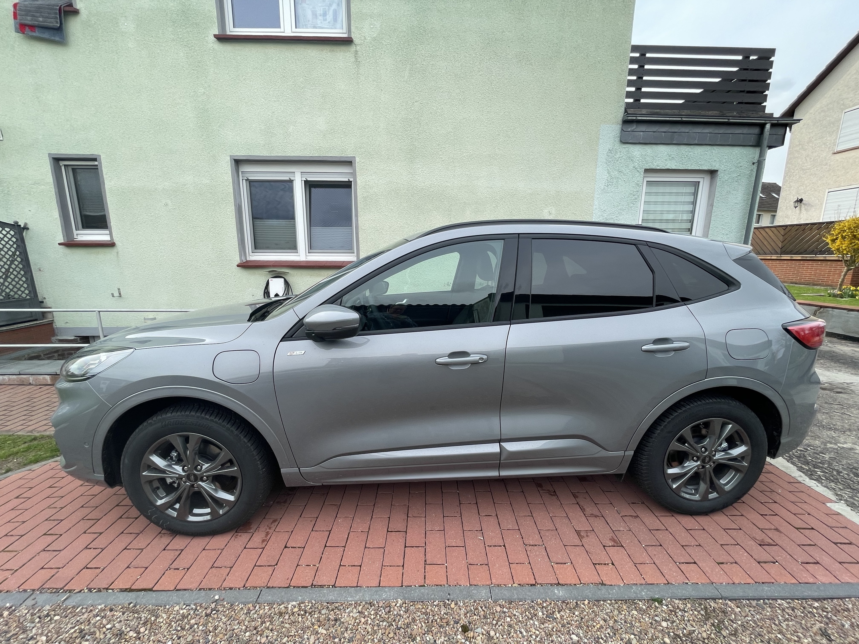 Bilder und Videos aus der Kategorie „Ford Kuga MK3 Bilder“ - Seite